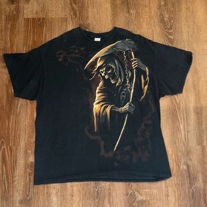 Y2K/vintage grim reaper Gildan shirt size 2xl but fits like xl